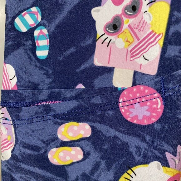 Hello Kitty by Sanrio Ladies Scrub Top Shirt Summer Beach Pool Theme Size XS - Picture 4 of 16